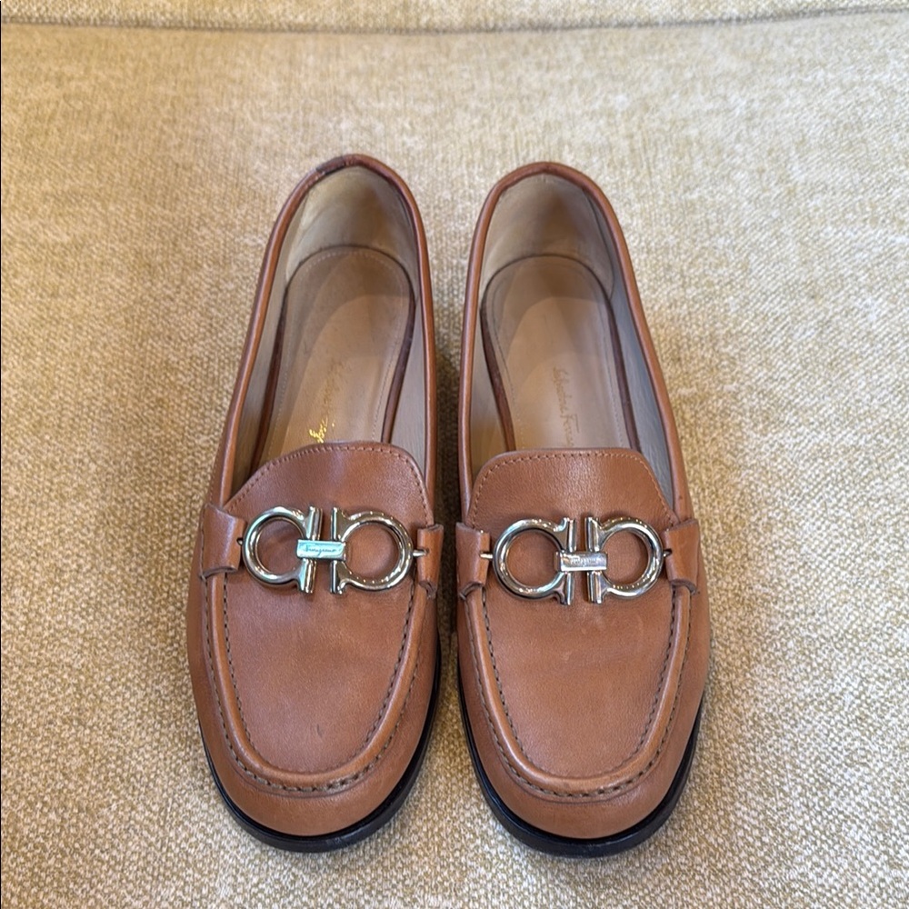Salvatore Ferragamo 's WomenTan Loafers